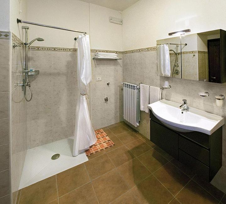 Il Poggio Dei Pettirossi Apartment Pettorano sul Gizio ภายนอก รูปภาพ