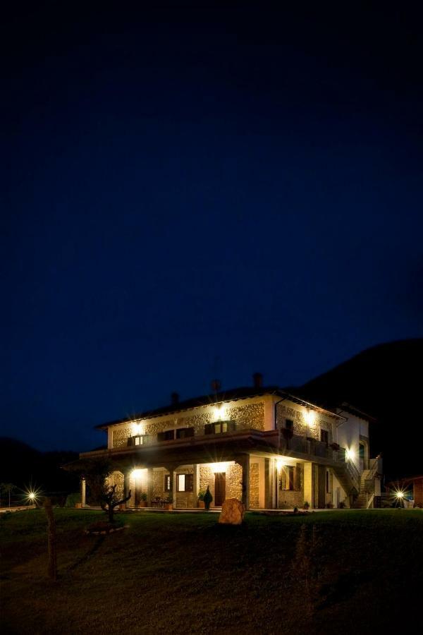 Il Poggio Dei Pettirossi Apartment Pettorano sul Gizio ภายนอก รูปภาพ